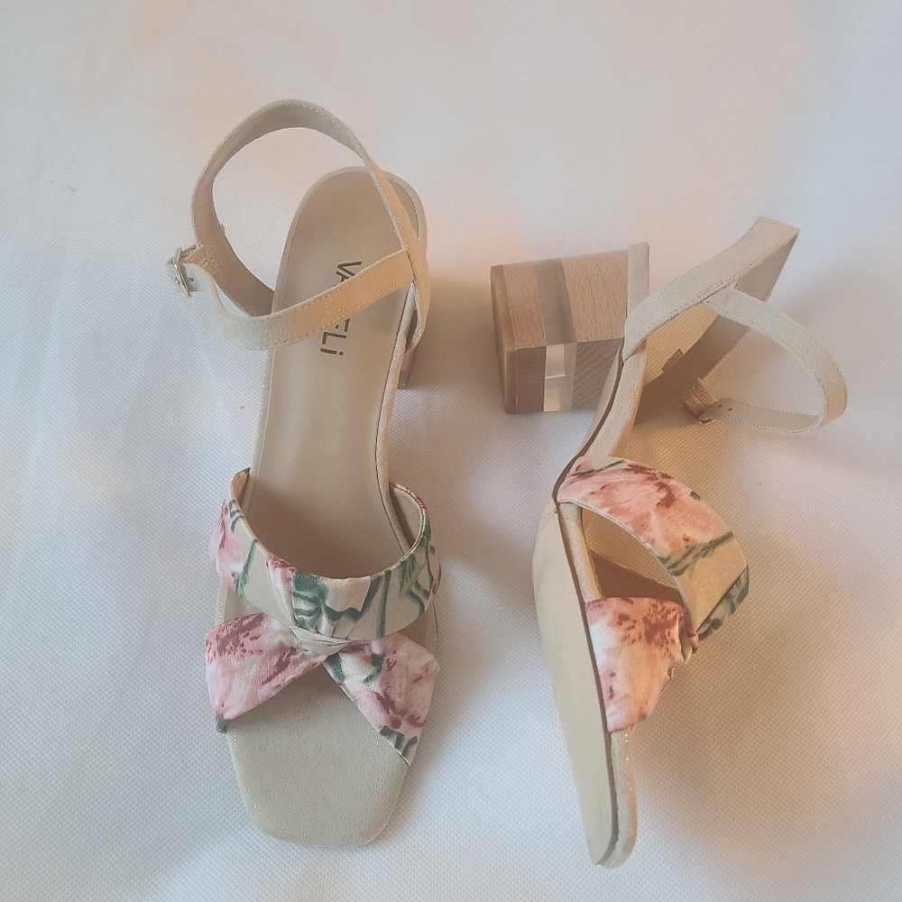 Vaneli Women's Liko Block Heel Floral Sandals in Honey Multi Flower Sz 8.5 - Picture 2 of 7